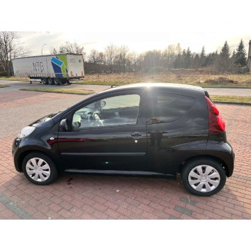 Peugeot 107  Hatchback 2014,  1.0 benzyna - Na sprzedaż za 11 500 zł - Konin - zdjęcie 6