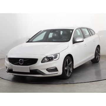 Volvo V60  Kombi 2014,  1.6 benzyna - Na sprzedaż za 32 999 zł - Nowy Sącz - zdjęcie 3