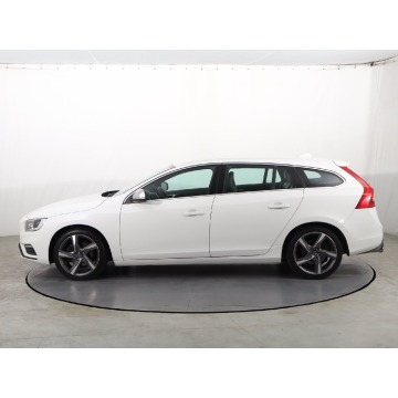 Volvo V60  Kombi 2014,  1.6 benzyna - Na sprzedaż za 32 999 zł - Nowy Sącz - zdjęcie 4