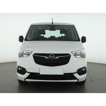 Opel Combo  Pick-up 2020,  1.2 benzyna - Na sprzedaż za 52 999 zł - Piaseczno - zdjęcie 2