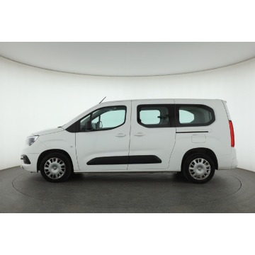 Opel Combo  Pick-up 2020,  1.2 benzyna - Na sprzedaż za 52 999 zł - Piaseczno - zdjęcie 4