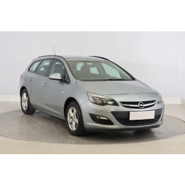 Opel Astra 1.7 CDTI (110KM), 2014