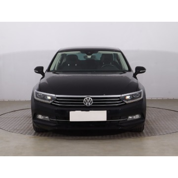 Volkswagen Passat  Liftback 2015,  1.4 benzyna - Na sprzedaż za 33 999 zł - Chrzanów - zdjęcie 2