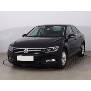 Volkswagen Passat  Liftback 2015,  1.4 benzyna - Na sprzedaż za 33 999 zł - Chrzanów - zdjęcie 3