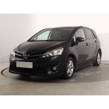 Toyota Verso  SUV 2016,  1.6 benzyna - Na sprzedaż za 43 999 zł - Katowice - zdjęcie 3