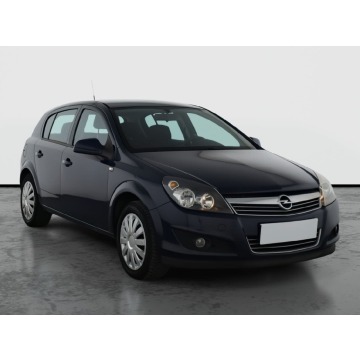 Opel Astra 1.6 16V (116KM), 2012