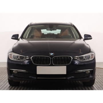 BMW Seria 3  Kombi 2013,  2.0 diesel, automat - Na sprzedaż za 46 999 zł - Katowice - zdjęcie 2