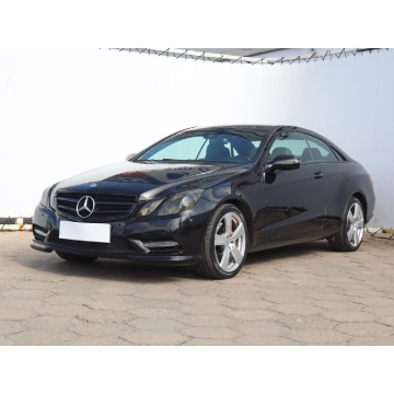 Mercedes - Benz E-klasa  Coupe/Sportowy 2009,  3.5 benzyna, automat - Na sprzedaż za 44 999 zł - Łódź - zdjęcie 3