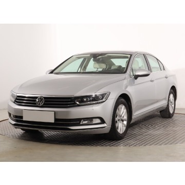 Volkswagen Passat  Liftback 2017,  2.0 diesel, automat - Na sprzedaż za 53 999 zł - Katowice - zdjęcie 3