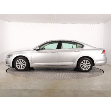 Volkswagen Passat  Liftback 2017,  2.0 diesel, automat - Na sprzedaż za 53 999 zł - Katowice - zdjęcie 4