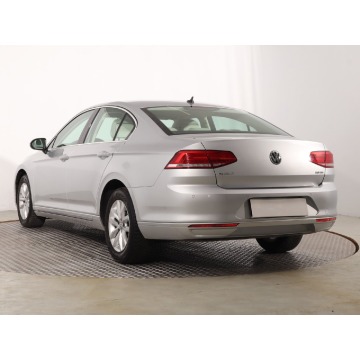 Volkswagen Passat  Liftback 2017,  2.0 diesel, automat - Na sprzedaż za 53 999 zł - Katowice - zdjęcie 6