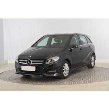 Mercedes - Benz B-klasa  SUV 2018,  1.5 diesel - Na sprzedaż za 38 999 zł - Zabrze - zdjęcie 3