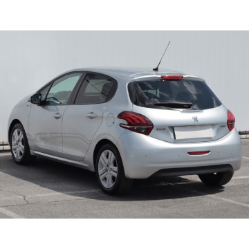 Peugeot 208  Hatchback 2017,  1.2 benzyna - Na sprzedaż za 24 999 zł - Lublin - zdjęcie 6