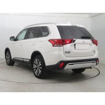 Mitsubishi Outlander  SUV 2019,  2.0 benzyna, automat - Na sprzedaż za 78 999 zł - Bielany Wrocławskie - zdjęcie 6