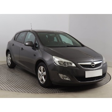 Opel Astra 1.4 T (140KM), 2011
