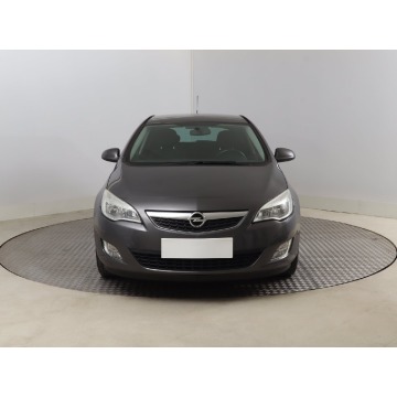 Opel Astra  Hatchback 2011,  1.4 benzyna - Na sprzedaż za 18 999 zł - Bielany Wrocławskie - zdjęcie 2