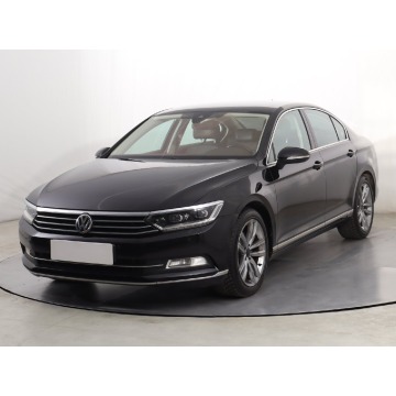 Volkswagen Passat  Liftback 2016,  1.8 benzyna, automat - Na sprzedaż za 44 999 zł - Katowice - zdjęcie 3