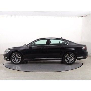 Volkswagen Passat  Liftback 2016,  1.8 benzyna, automat - Na sprzedaż za 44 999 zł - Katowice - zdjęcie 4