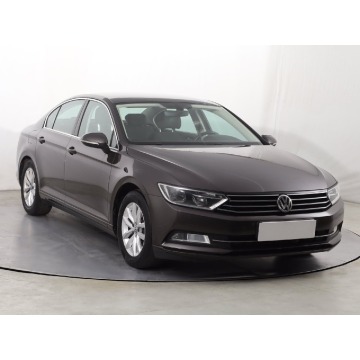 Volkswagen Passat  Liftback 2015,  1.4 benzyna - Na sprzedaż za 26 999 zł - Katowice - zdjęcie 1