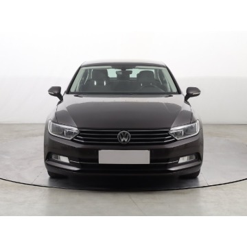 Volkswagen Passat  Liftback 2015,  1.4 benzyna - Na sprzedaż za 26 999 zł - Katowice - zdjęcie 2