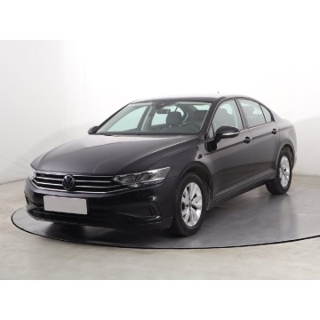 Volkswagen Passat  Liftback 2020,  1.5 benzyna - Na sprzedaż za 58 999 zł - Katowice - zdjęcie 3