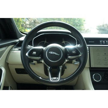 Jaguar F-PACE  SUV 2022,  2.0 benzyna, automat - Na sprzedaż za 159 900 zł - Pęcice - zdjęcie 10