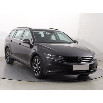 VW Passat 1.5 TSI (150KM), 2020