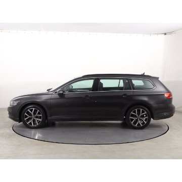 Volkswagen Passat  Kombi 2020,  1.5 benzyna, automat - Na sprzedaż za 58 999 zł - Katowice - zdjęcie 4