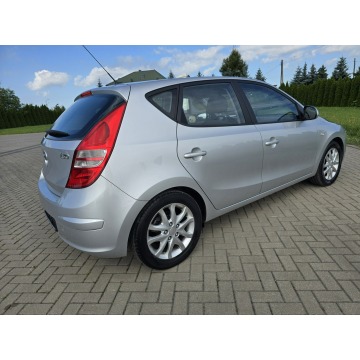 Hyundai i30  Hatchback 2007,  1.6 benzyna - Na sprzedaż za 12 900 zł - Kutno - zdjęcie 8
