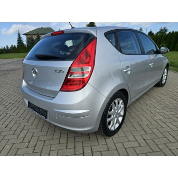 Hyundai i30  Hatchback 2007,  1.6 benzyna - Na sprzedaż za 12 900 zł - Kutno - zdjęcie 9