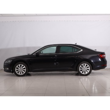 Skoda Superb  Liftback 2018,  1.5 benzyna, automat - Na sprzedaż za 62 499 zł - Lubin - zdjęcie 4