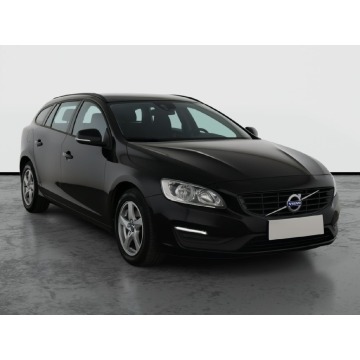 Volvo V60  Kombi 2018,  2.0 diesel - Na sprzedaż za 26 999 zł - Piaseczno - zdjęcie 1