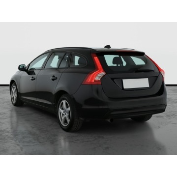 Volvo V60  Kombi 2018,  2.0 diesel - Na sprzedaż za 26 999 zł - Piaseczno - zdjęcie 6