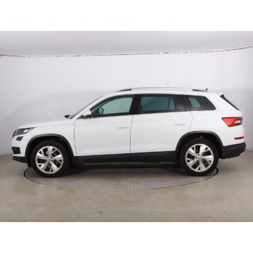 Skoda Kodiaq  SUV 2017,  2.0 diesel, automat - Na sprzedaż za 77 999 zł - Szczecin - zdjęcie 4