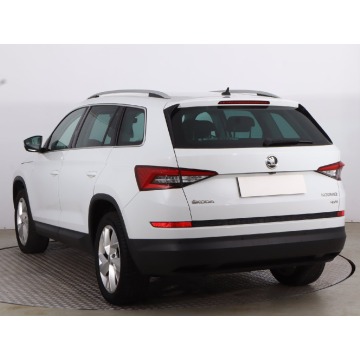 Skoda Kodiaq  SUV 2017,  2.0 diesel, automat - Na sprzedaż za 77 999 zł - Szczecin - zdjęcie 6
