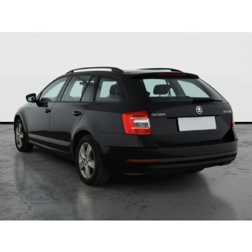 Skoda Octavia  Kombi 2018,  2.0 benzyna, automat - Na sprzedaż za 54 499 zł - Kraków - zdjęcie 6
