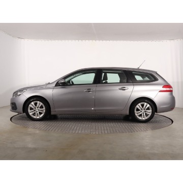 Peugeot 308  Kombi 2020,  1.2 benzyna - Na sprzedaż za 29 999 zł - Katowice - zdjęcie 4