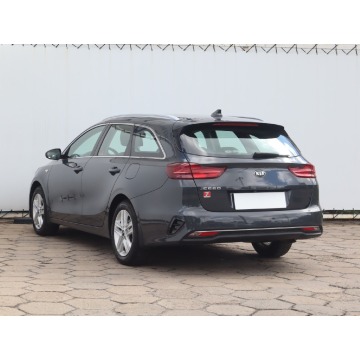 Kia Ceed  Kombi 2020,  1.4 benzyna, automat - Na sprzedaż za 51 999 zł - Łódź - zdjęcie 6