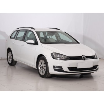 Volkswagen Golf  Kombi 2015,  1.6 diesel - Na sprzedaż za 30 999 zł - Koszalin - zdjęcie 1