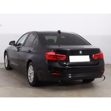 BMW Seria 3  Liftback 2018,  1.5 benzyna, automat - Na sprzedaż za 51 999 zł - Szczecin - zdjęcie 6