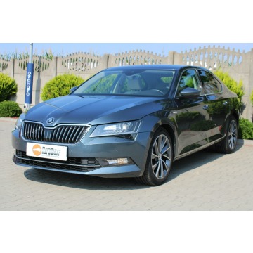 Skoda Superb  Sedan/Limuzyna 2018,  2.0 diesel, automat - Na sprzedaż za 82 900 zł - Zambrów - zdjęcie 2