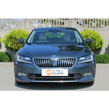 Skoda Superb  Sedan/Limuzyna 2018,  2.0 diesel, automat - Na sprzedaż za 82 900 zł - Zambrów - zdjęcie 9