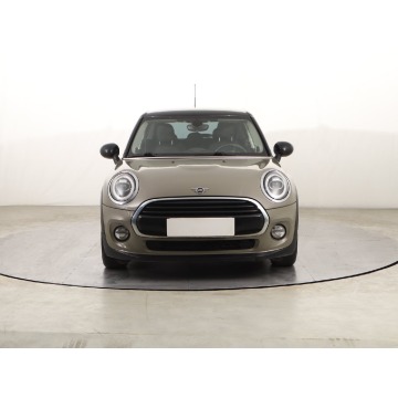 Mini   Hatchback 2019,  1.5 benzyna, automat - Na sprzedaż za 52 999 zł - Katowice - zdjęcie 2