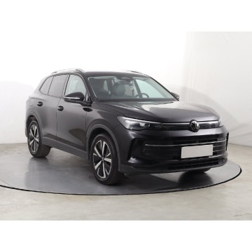 Volkswagen Tiguan  SUV 2024,  1.5 benzyna, automat - Na sprzedaż za 137 999 zł - Katowice - zdjęcie 1