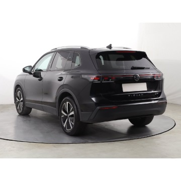 Volkswagen Tiguan  SUV 2024,  1.5 benzyna, automat - Na sprzedaż za 137 999 zł - Katowice - zdjęcie 6