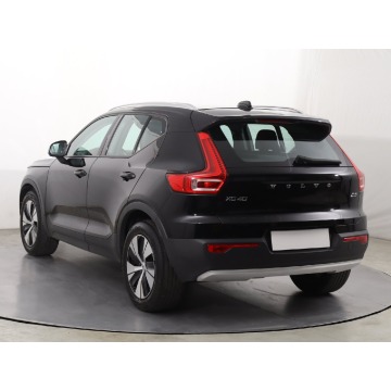Volvo XC40  SUV 2019,  2.0 diesel, automat - Na sprzedaż za 87 999 zł - Katowice - zdjęcie 6