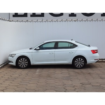 Skoda Superb  Hatchback 2017,  1.4 benzyna - Na sprzedaż za 42 499 zł - Łódź - zdjęcie 4