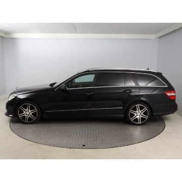 Mercedes - Benz E-klasa  Kombi 2012,  2.1 diesel, automat - Na sprzedaż za 43 999 zł - Bielany Wrocławskie - zdjęcie 4