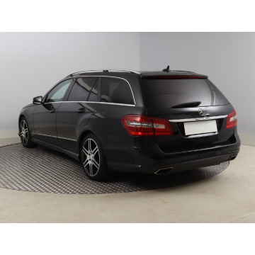 Mercedes - Benz E-klasa  Kombi 2012,  2.1 diesel, automat - Na sprzedaż za 43 999 zł - Bielany Wrocławskie - zdjęcie 6
