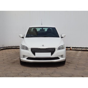 Peugeot 301  Liftback 2015,  1.2 benzyna - Na sprzedaż za 15 499 zł - Łódź - zdjęcie 2